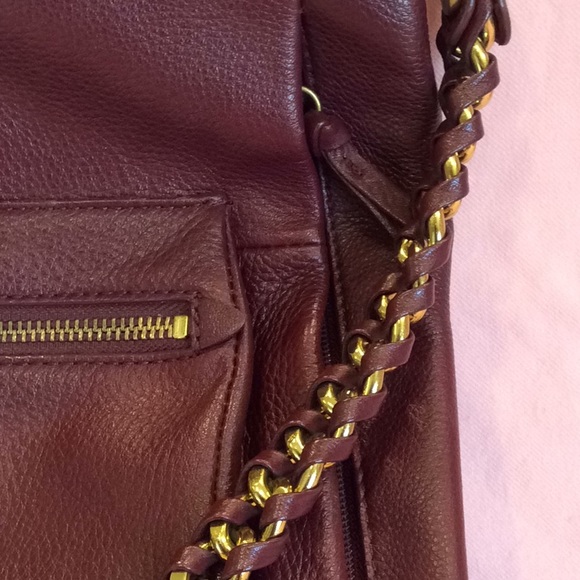 FINAL SALE PRICE Elliott Lucca Burgundy Handbag with Multi Pockets - Picture 3 of 3